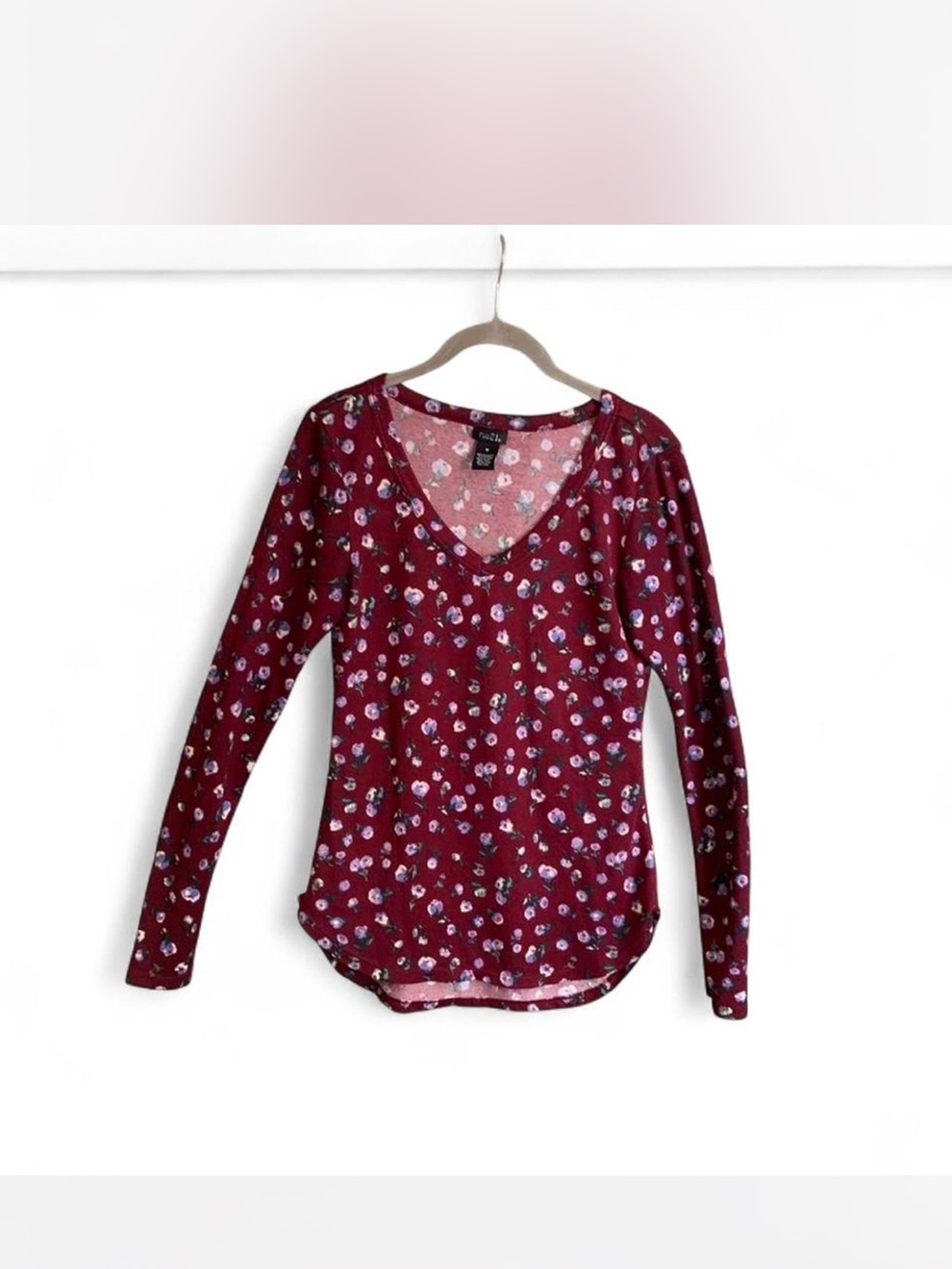 Bohochic Floral Feminine Rue21 Burgundy Floral V-Neck Long Sleeve Top size M